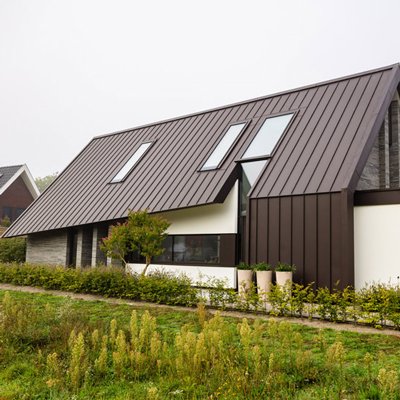 Project PREFA Pro hazelnootbruin - vierkant